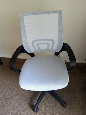 ALINUNU White Mesh Executive Chair with Lumbar Support and Butterfly Mechanism